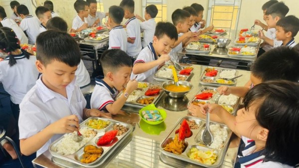 Công khai thực đơn bữa ăn học đường củng cố niềm tin của phụ huynh